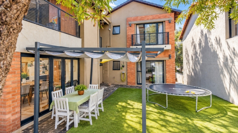 4 Bedroom Property for Sale in Magalies Golf Estate North West